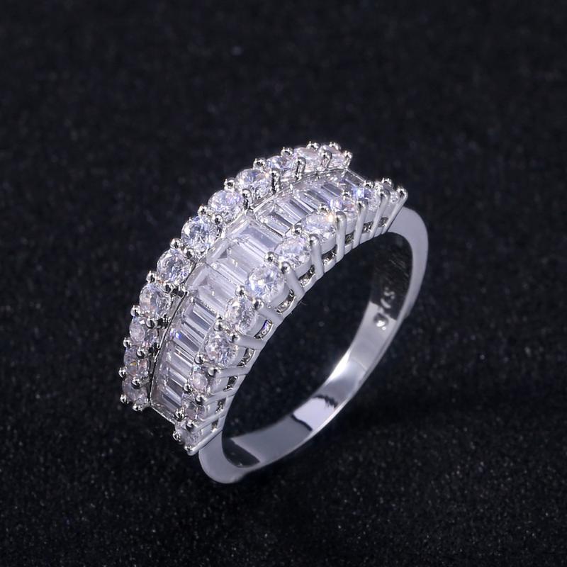 2020 Micro Pave Crystal Ring Engagement Silver Trapezoid Stone Rings For Women Finger Ring Wedding Band Jewelry anillos
2020 Micro Pave Crystal Ring Engagement Silver Trapezoid Stone Rings For Women Finger Ring Wedding Band Jewelry anillos