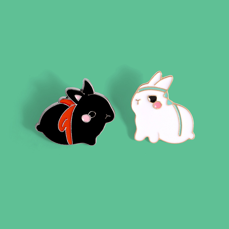 New Creative and Funny Enamel Cartoon Cute Animal Black and White Rabbit Brooch Ins Tide Personality Wild Badge Cute Jewelry Gift
New Creative and Funny Enamel Cartoon Cute Animal Black and White Rabbit Brooch Ins Tide Personality Wild Badge Cute Jewelry Gift