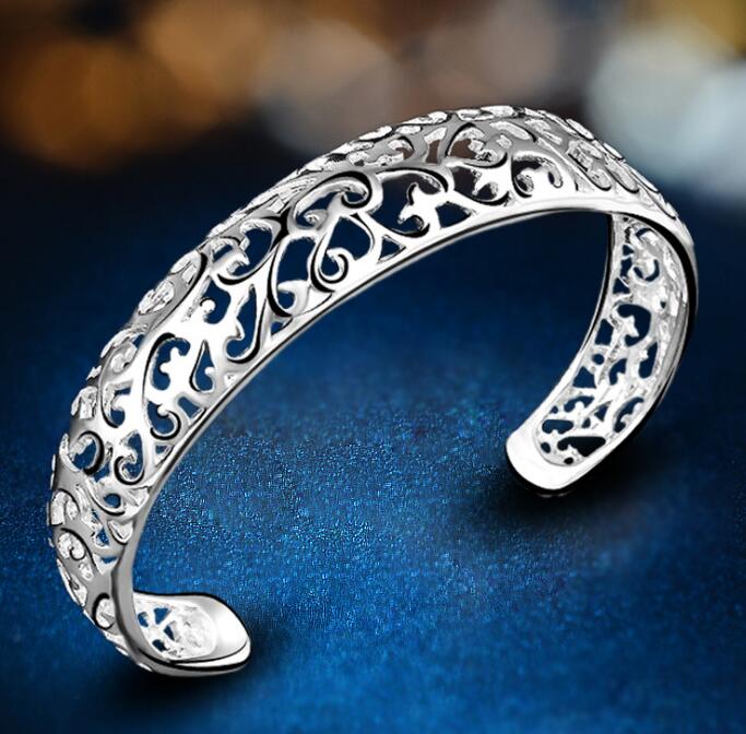 S925 Sterling Silver Plated Bracelet for Women Jewelry Retro Hollow Fashion Bangle Bracelets for Party Wedding Gift, Black
S925 Sterling Silver Plated Bracelet for Women Jewelry Retro Hollow Fashion Bangle Bracelets for Party Wedding Gift, Black