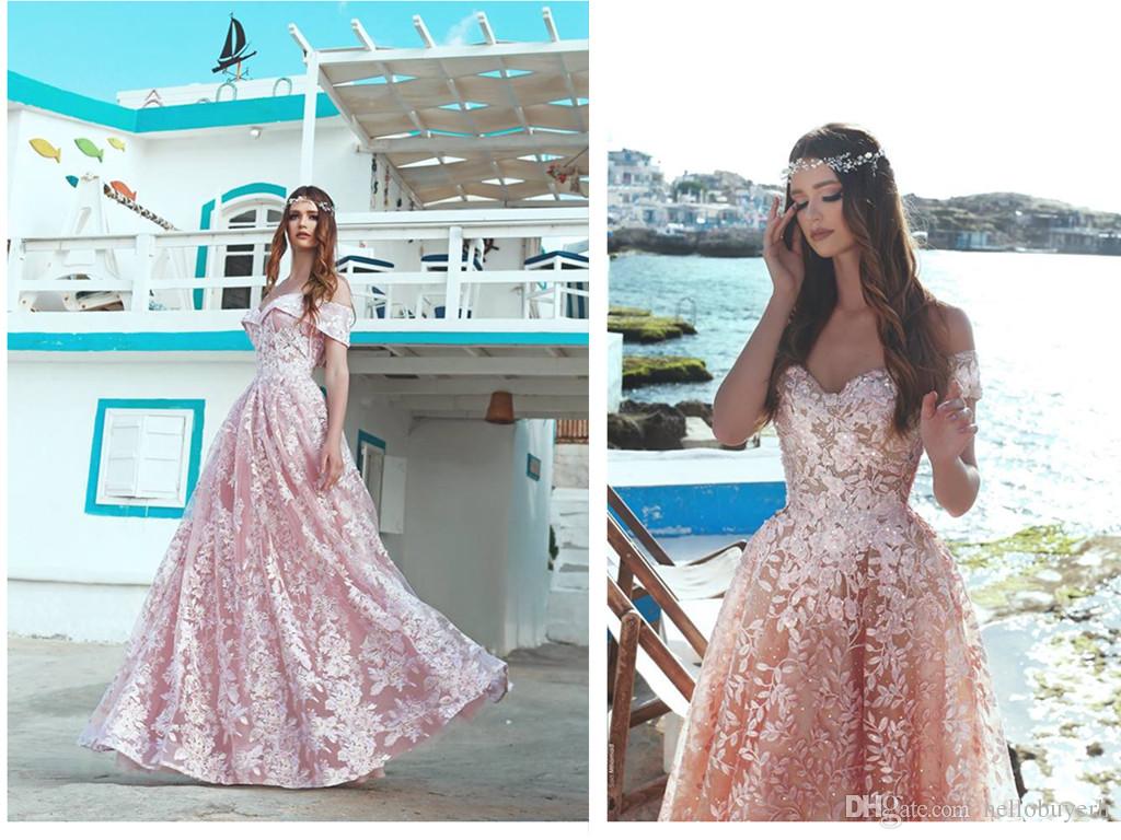 A Line Off Shoulder Pink Lace African Evening Gowns Prom Dresses 2019 Sweet 16 Dresses Dubai Kaftan Abaya 2019, Hunter green
A Line Off Shoulder Pink Lace African Evening Gowns Prom Dresses 2019 Sweet 16 Dresses Dubai Kaftan Abaya 2019, Hunter green