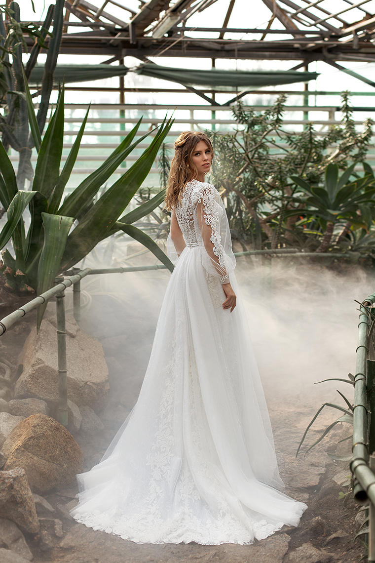 Sleeves Stylish Long Lace Wedding Dresses Sheer Jewel Neck Appliqued Bridal Gowns A Line Sweep Train Tulle Robe De Marie
