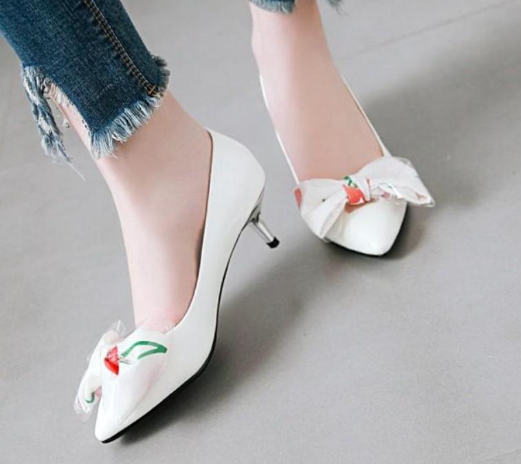 2019 bowknot Women's shoes in Spring and Autumn with New style Middle heel fine heel pointed end, White
2019 bowknot Women's shoes in Spring and Autumn with New style Middle heel fine heel pointed end, White