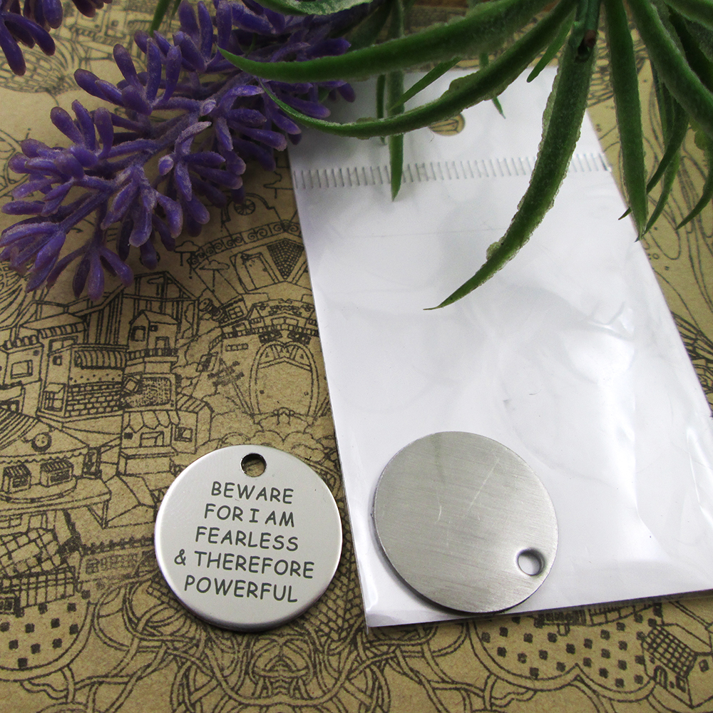 40pcs--"BEWARE FOR I AM FEARLESS"stainless steel charms more style for choosing DIY Charms pendants for necklace
40pcs--"BEWARE FOR I AM FEARLESS"stainless steel charms more style for choosing DIY Charms pendants for necklace