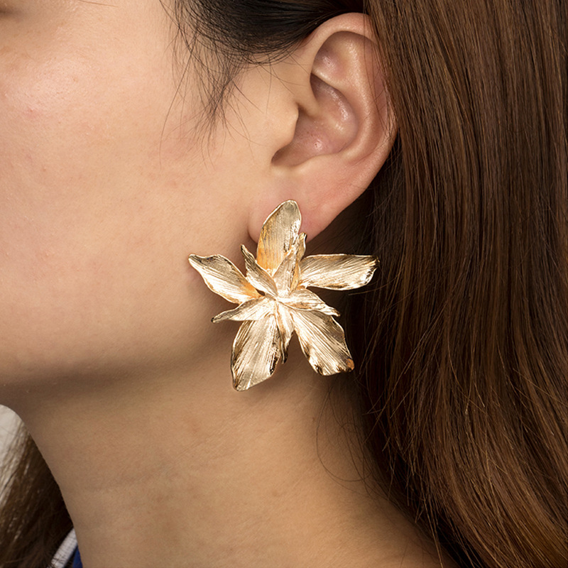 New 2020 Popular Ornament Cool Exaggerated Alloy Multi-Layer Flower Earrings Ear Stud
New 2020 Popular Ornament Cool Exaggerated Alloy Multi-Layer Flower Earrings Ear Stud