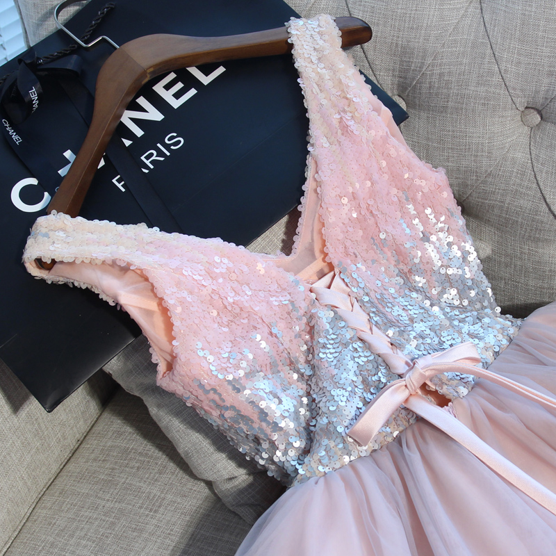 New Short Prom Dresses 2020 Ball Gown Pink Gray Sequined V-neck Elegant Evening Formal Party Gowns vestido formatura curto