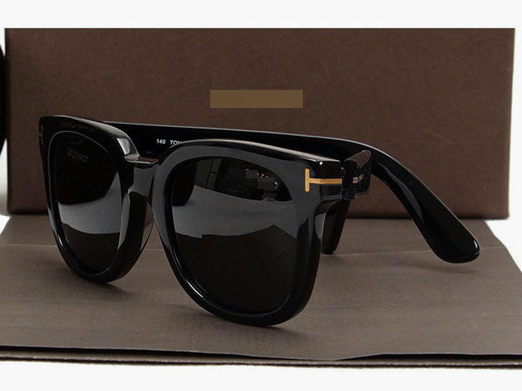 Wholesale-New Fashion 211 Sunglasses Woman Eyewear Designer Brand Sun Glasses ford Lenses With box Sunglasses Frames, Silver
Wholesale-New Fashion 211 Sunglasses Woman Eyewear Designer Brand Sun Glasses ford Lenses With box Sunglasses Frames, Silver