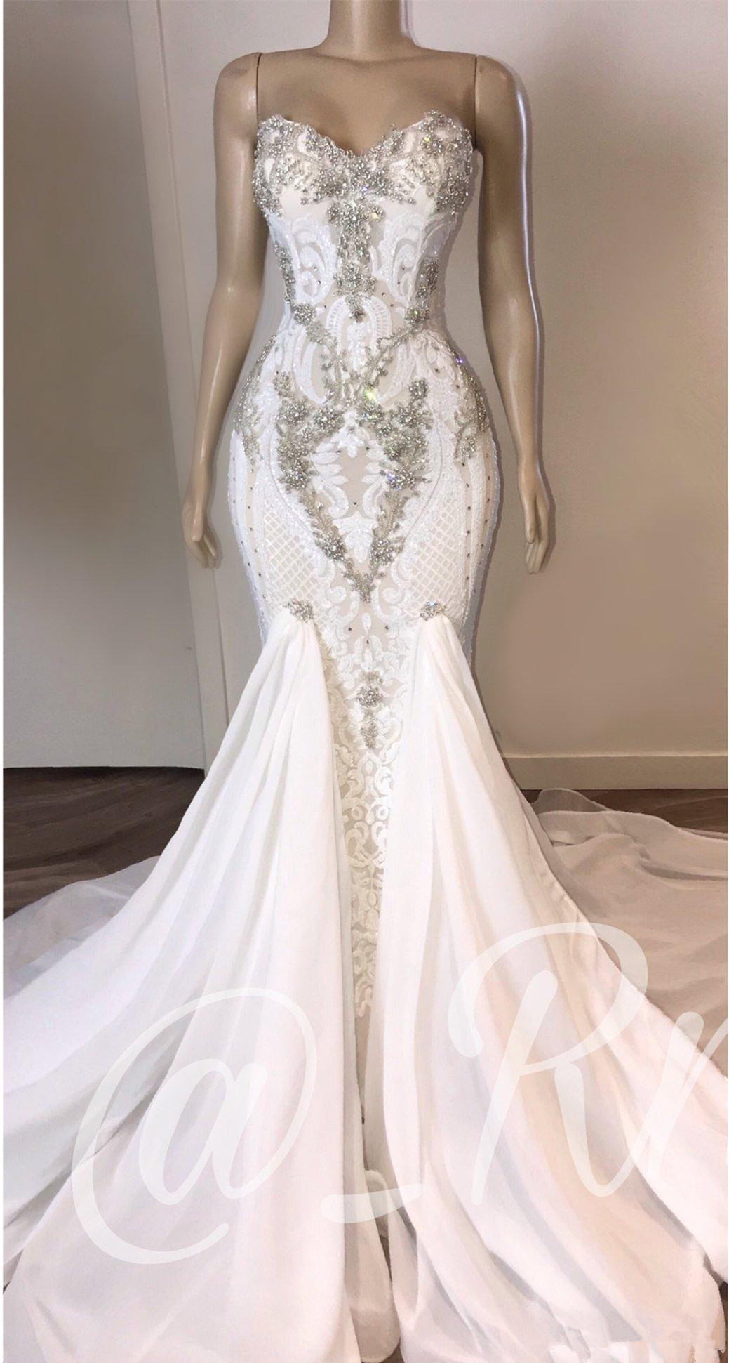 2020 Country Style Beading Wedding Dresses Sweetheart Lace Chapel Train Gorgeous Bridal Gowns Nigerian Arabic Marriage Dress Robe De Mariee