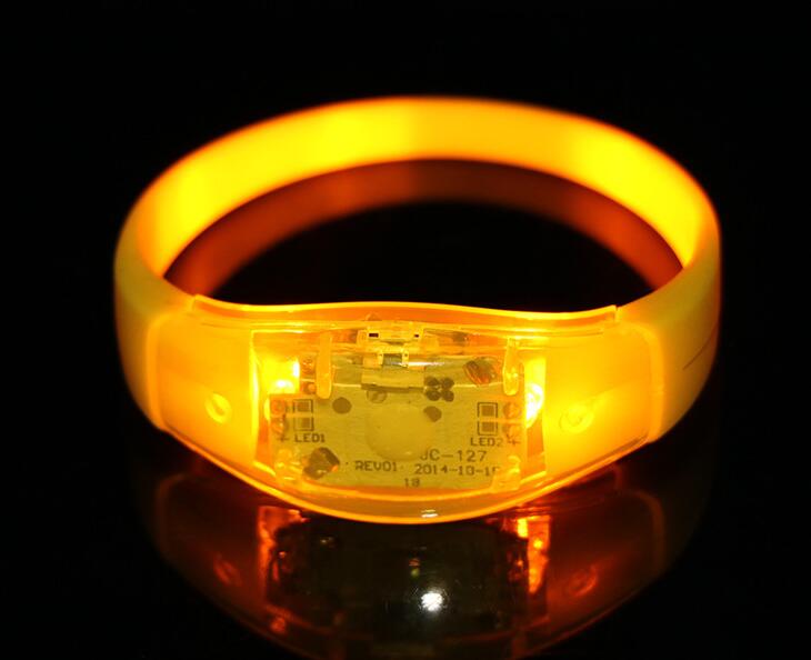 Music Activated Sound Control Led Flashing Bracelet Light Up Bangle Wristband Club Party Bar Cheer Luminous Hand Ring Glow Stick N5532586