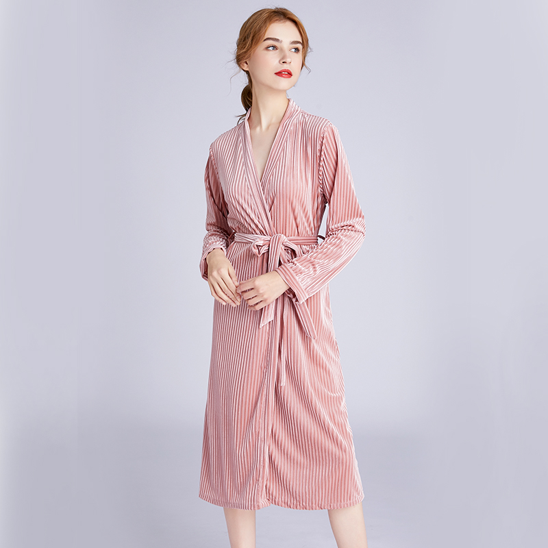 Women Bride Lingerie Kimono Robe Bathrobe Bridesmaid Robes Velvet Warm Pleated Wedding Party Robes DIY Home Lounge Wear M-XXL White Red Pink