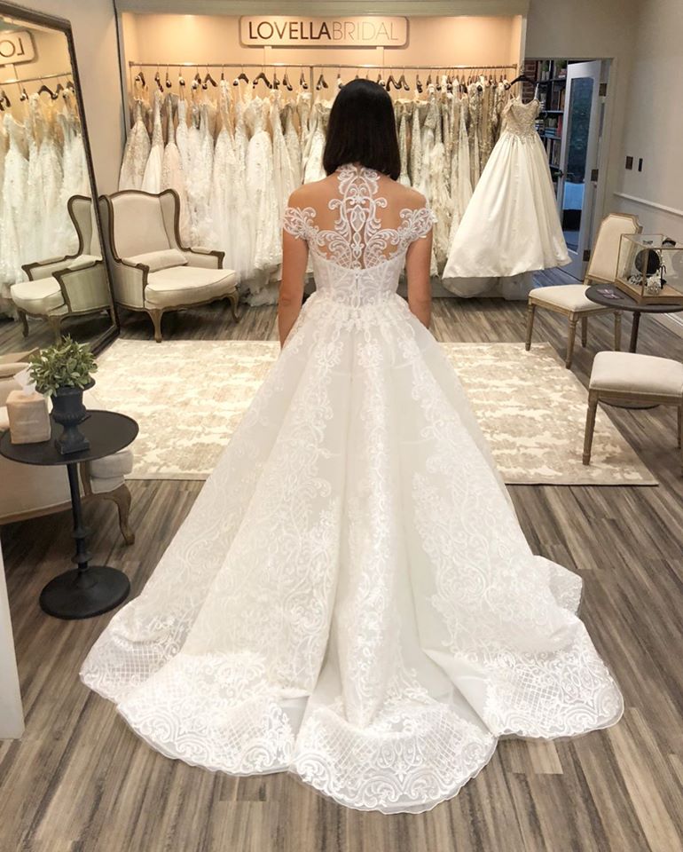 New Fashion A Line Wedding Dresses Sexy High Collar Lace Appliques Bridal Gowns Beach Backless Summer Wedding Dress