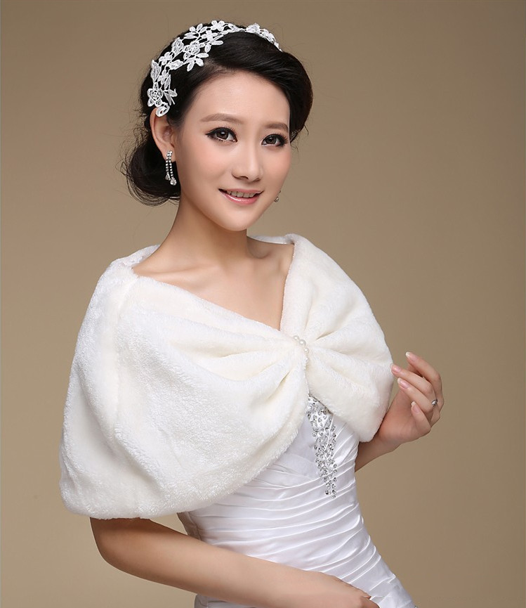 Autumn and Winter Bride Wraps Models Warm Word Shawl Flat Wool Hooded Shawl Cape Coat Bride Wedding Dress Cheongsam Shawl, White 
Autumn and Winter Bride Wraps Models Warm Word Shawl Flat Wool Hooded Shawl Cape Coat Bride Wedding Dress Cheongsam Shawl, White