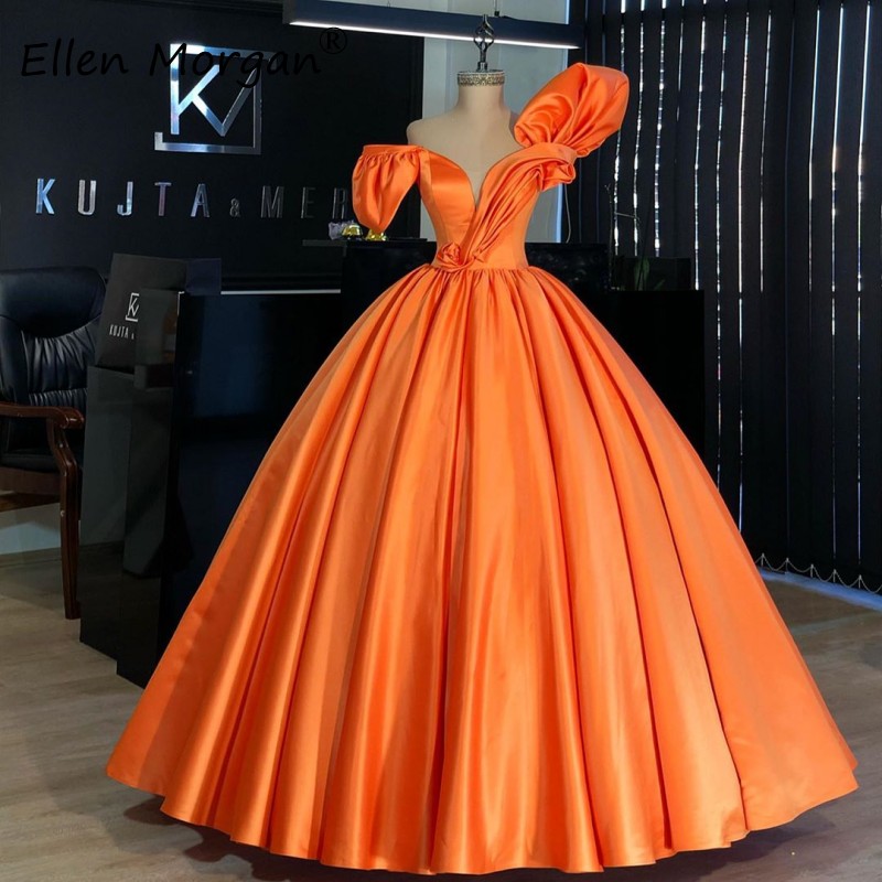 Orange Satin Ball Gowns Prom Dresses 2021 for Pageant Women Floor Length Off the Shoulder Lace up Formal Party Gowns, White
Orange Satin Ball Gowns Prom Dresses 2021 for Pageant Women Floor Length Off the Shoulder Lace up Formal Party Gowns, White