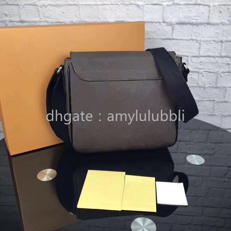 Excellent Quality New leather men messenger bag designer hand bag fashion satchel shoulder bag handbag presbyopic mini package purse
Excellent Quality New leather men messenger bag designer hand bag fashion satchel shoulder bag handbag presbyopic mini package purse