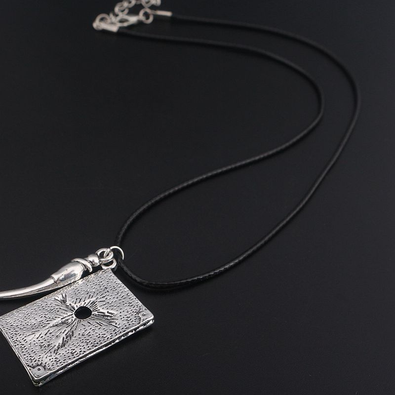 SC Movie Horcrux Pendant Keychain Basilisk Fang and Tom Riddle Diary Key Chain With Teeth Metal Pendant Accessories Gift