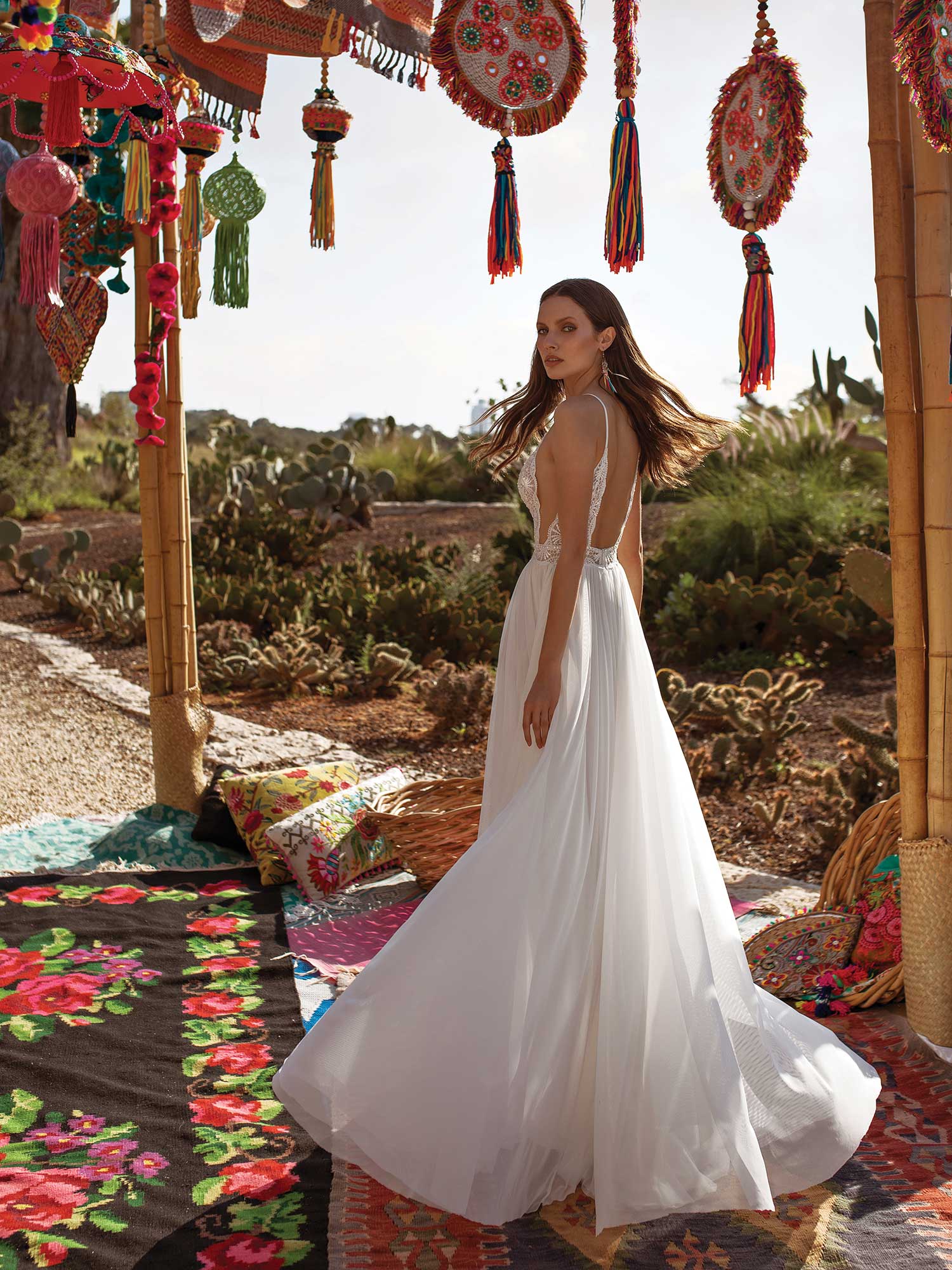 2020 Asaf Dadush Boho Wedding Dresses Spaghetti Lace Applique A Line Bohemian Wedding Dress Sweep Train Sexy Backless Robes De Mariée