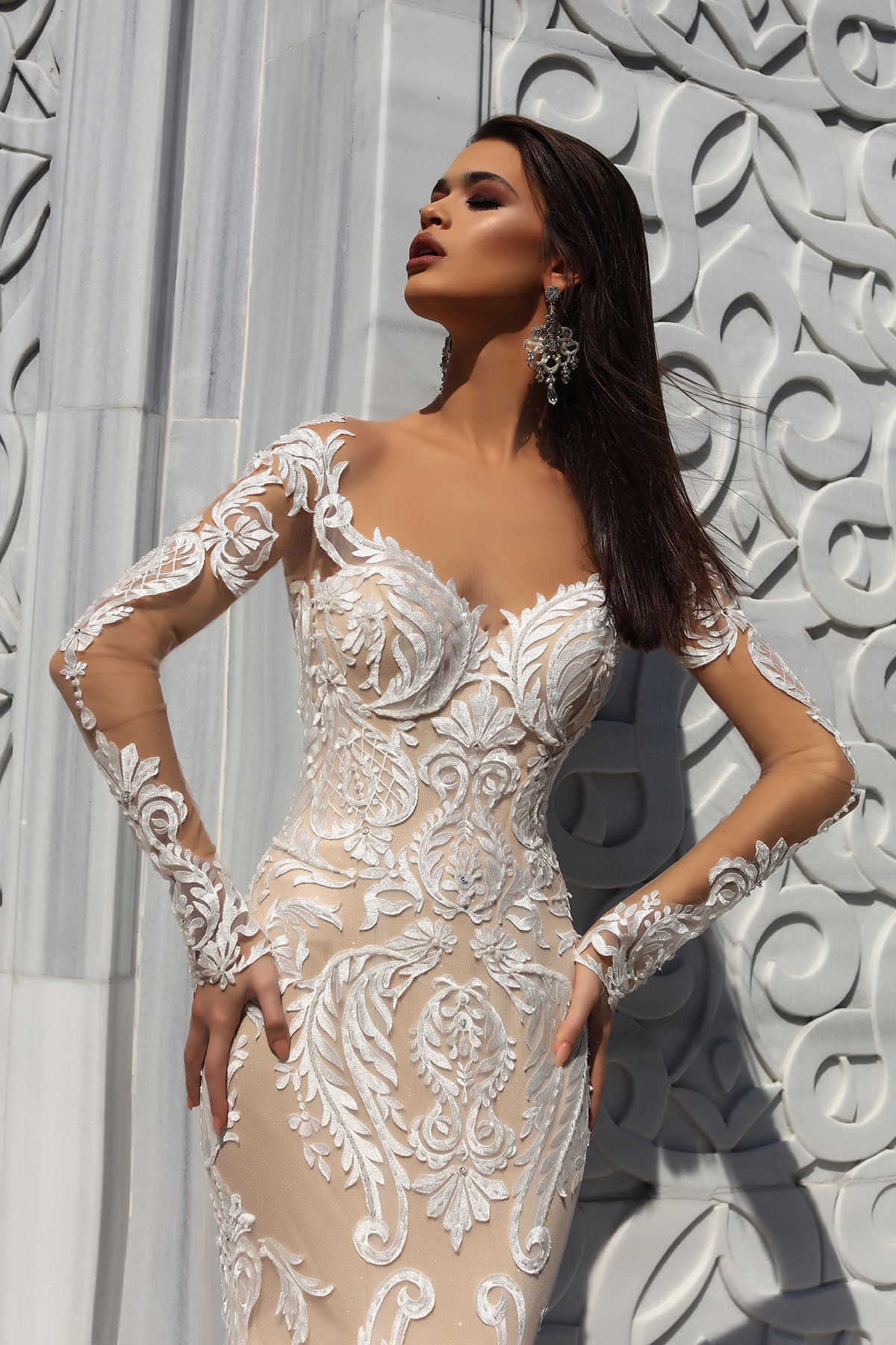 2019 Champagne Wedding Dresses White Lace Applique Sheer Jewel Neck Country Wedding Dress Sweep Train Custom Made Plus Size Bridal Gowns