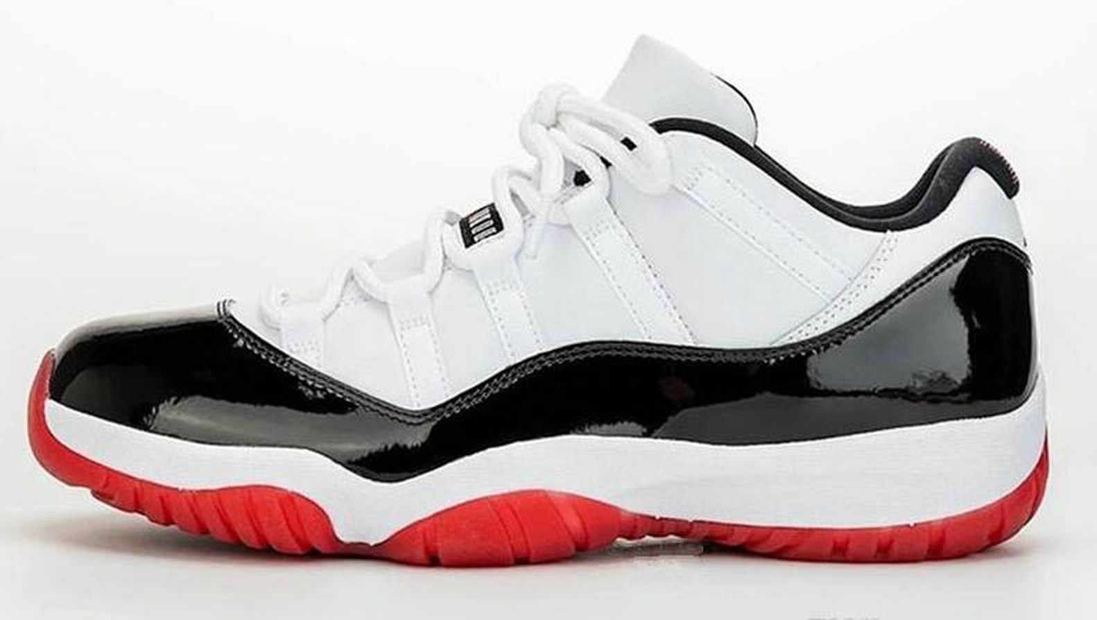 With box Black Clear 11 Low Gym Red 11s Mens Basketball Shoes Bred 4s Women Sneakers Cement Cat 11s Concord space Jam UNC, 4s royalty
With box Black Clear 11 Low Gym Red 11s Mens Basketball Shoes Bred 4s Women Sneakers Cement Cat 11s Concord space Jam UNC, 4s royalty