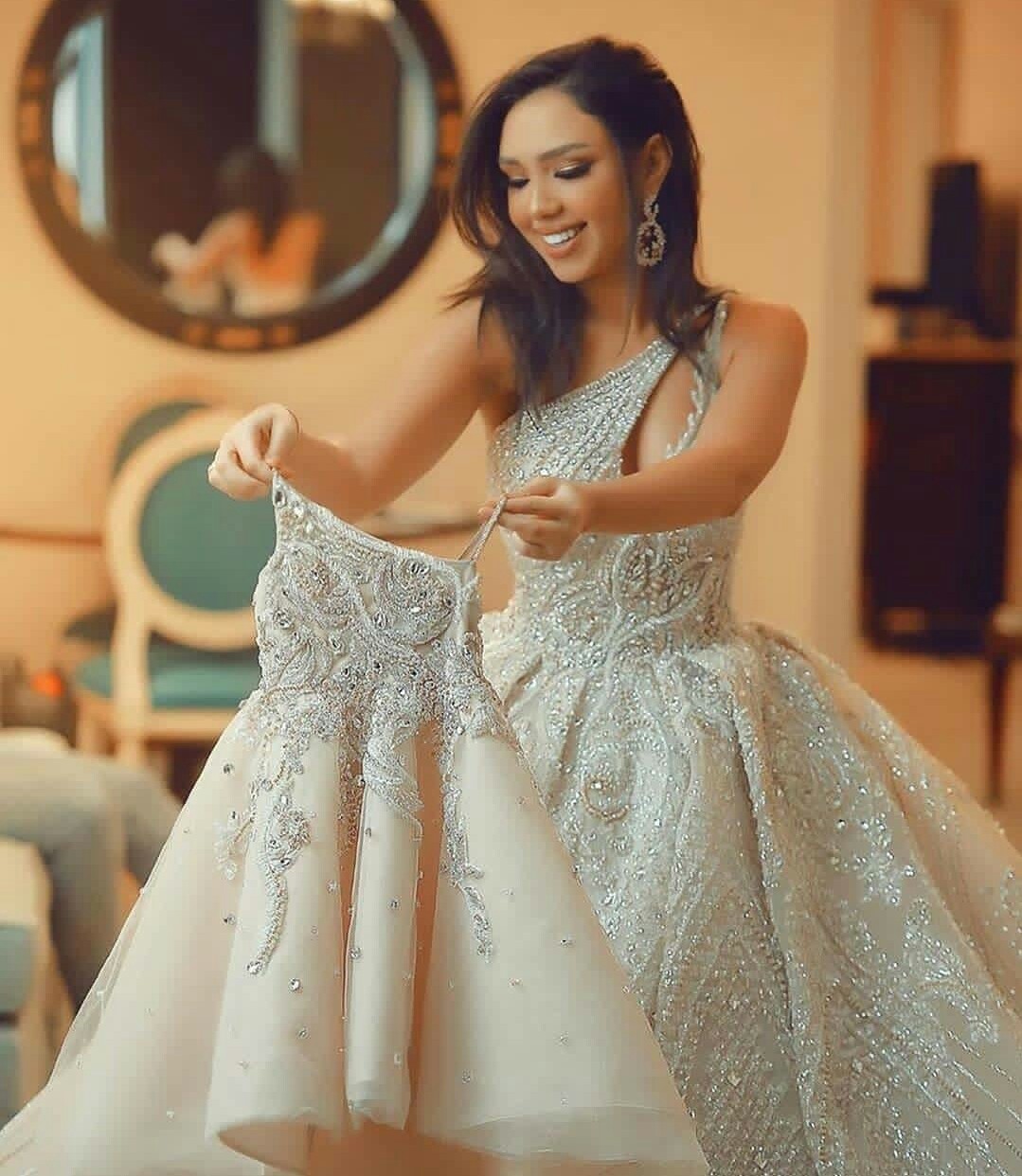 2020 Arabic Luxury Wedding Dresses Lace Beads Crystal One Shoulder Sweep Train Country Wedding Dress A Line Custom Made Vestidos De Novia