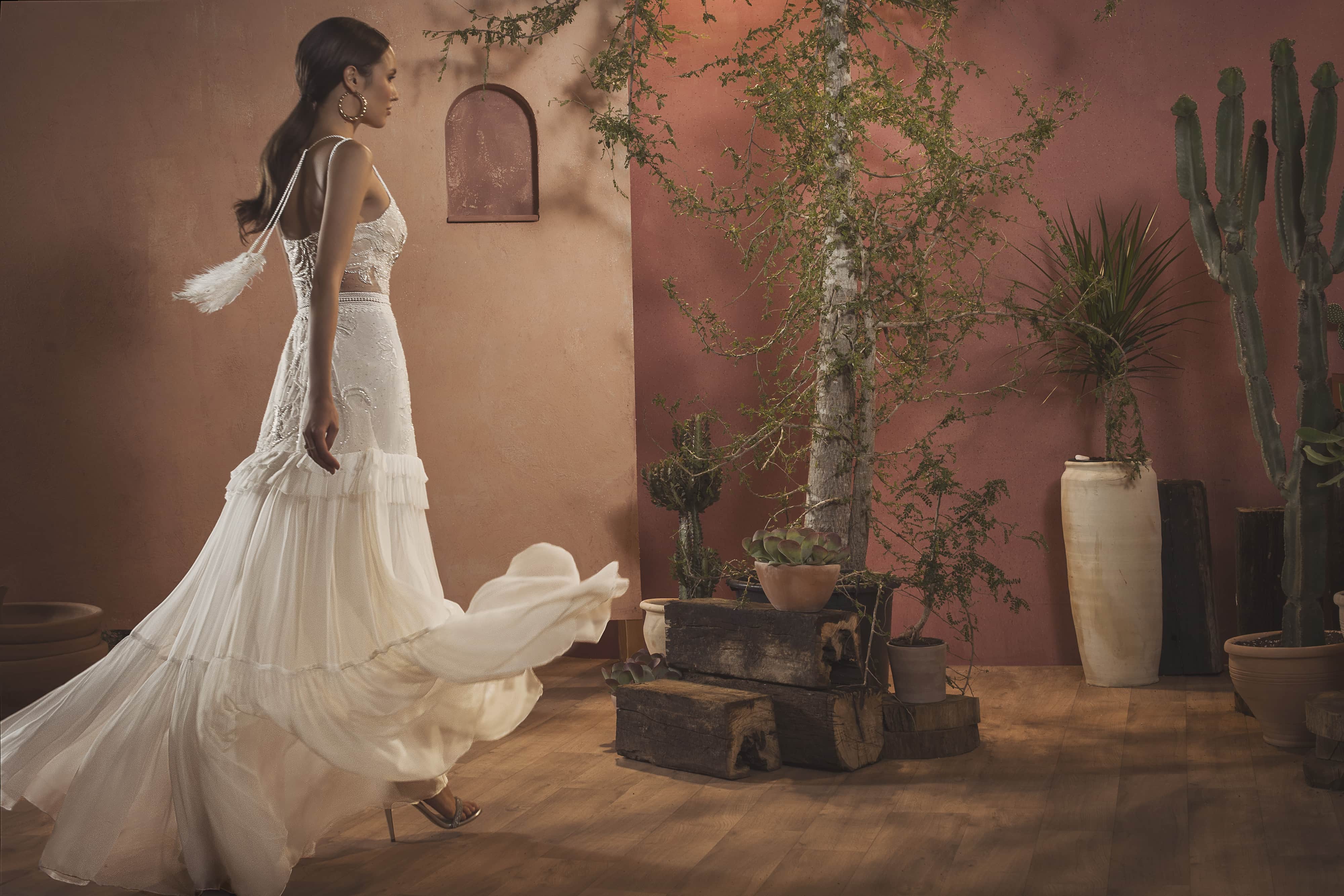 chic beading wedding dresses spaghetti neck boho appliqued bridal gowns floor length chiffon wedding dress robe de marie