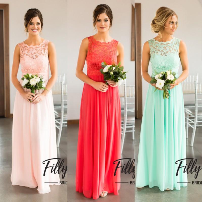 New Country Navy Blue Bridesmaid Dresses Cheap Beach Beach Chiffon Lace Sheer Long Pregnant Maid of Honor Party Gowns