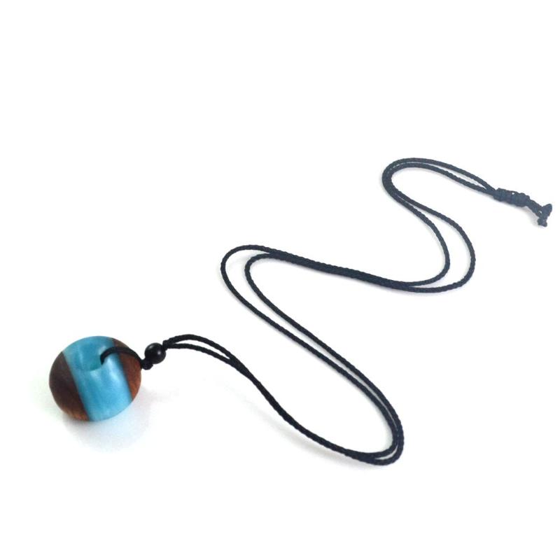 Pendant Necklaces Spherical Necklace, Resin Ancient Wood Handicraft Jewelry, Send Men And Women Characteristic Necklace Wholesale
Pendant Necklaces Spherical Necklace, Resin Ancient Wood Handicraft Jewelry, Send Men And Women Characteristic Necklace Wholesale