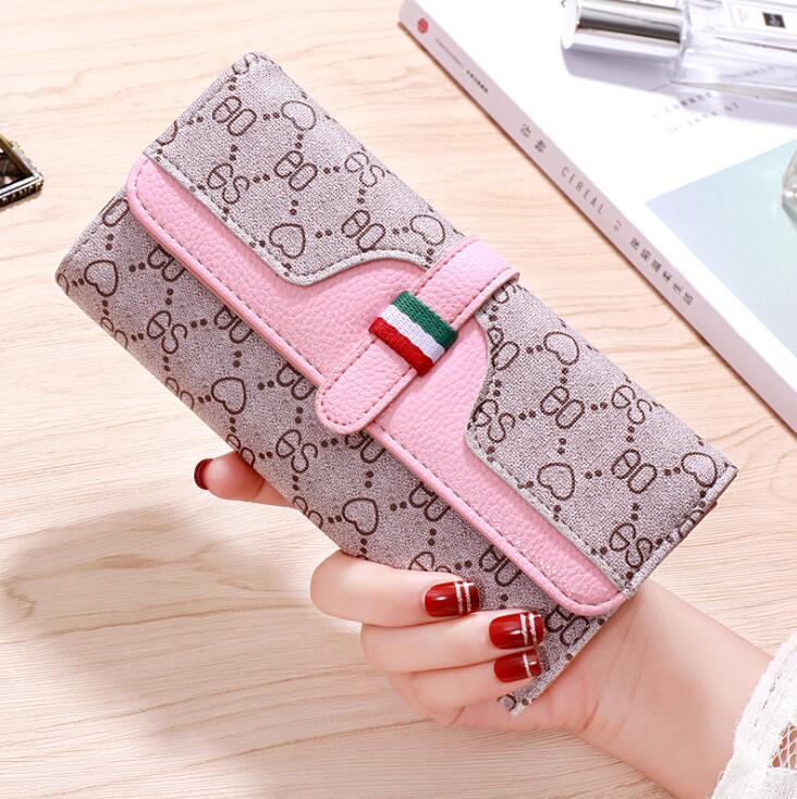 Factory wholesale women bag classic printed long wallet multi-functional leather womens wallets small fresh contrast color purse in hand, Black(boutique packaging)
Factory wholesale women bag classic printed long wallet multi-functional leather womens wallets small fresh contrast color purse in hand, Black(boutique packaging)