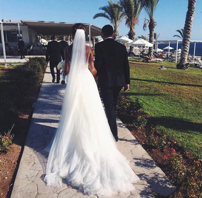 Sexy Backless Mermaid Boho Wedding Dress With Detachable Train Applique Lace Spaghetti Straps Long Bohemian Beach Bride Dresses Bridal Gowns