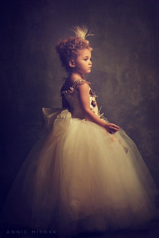 2019 Spring Flower Girl Dresses Vintage Straps Lace Feather Baby Girl Birthday Party Gowns Communion Dresses Children Girls Pageant Dresses