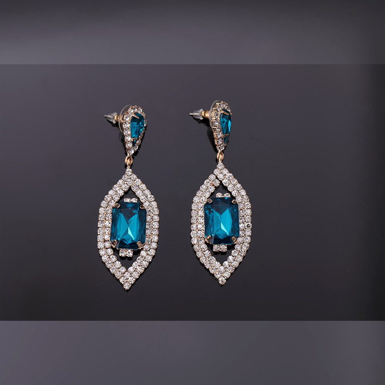 Decoration Earrings Woman Blue Crystal Temperament Personality Nightclub Sexy Ornaments
Decoration Earrings Woman Blue Crystal Temperament Personality Nightclub Sexy Ornaments