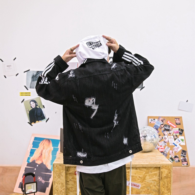 Hip hop jeans jacket, men's tide, three bars, broken holes, loose Korean style, personality and jacket Boomer black coat USM-2XL
Hip hop jeans jacket, men's tide, three bars, broken holes, loose Korean style, personality and jacket Boomer black coat USM-2XL