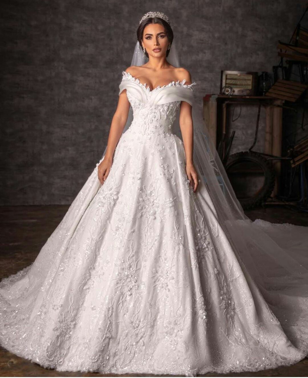 3D Floral Wedding Dresses A Line Lace Appliques Off Shoulder Bridal Gowns Plus Size Backless Country Wedding Dress Vestido De Novia