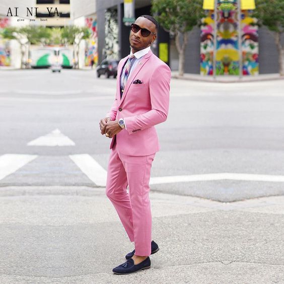 Pink Mens Prom Suits Peaked Lapel Wedding Suits For Men One Button Groomsman Tuxedos Two Pieces Groomsman Blazers Jacket+Pants