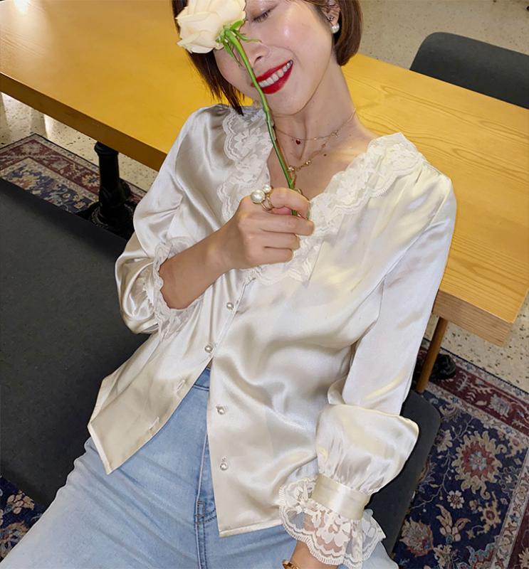 2020 Latest Women Stylish Silk 100% Long Sleeve Lapel Neck Beige Color Blouse Shirt Top With Button Closure & Lace Detail, Beige as real pic
2020 Latest Women Stylish Silk 100% Long Sleeve Lapel Neck Beige Color Blouse Shirt Top With Button Closure & Lace Detail, Beige as real pic