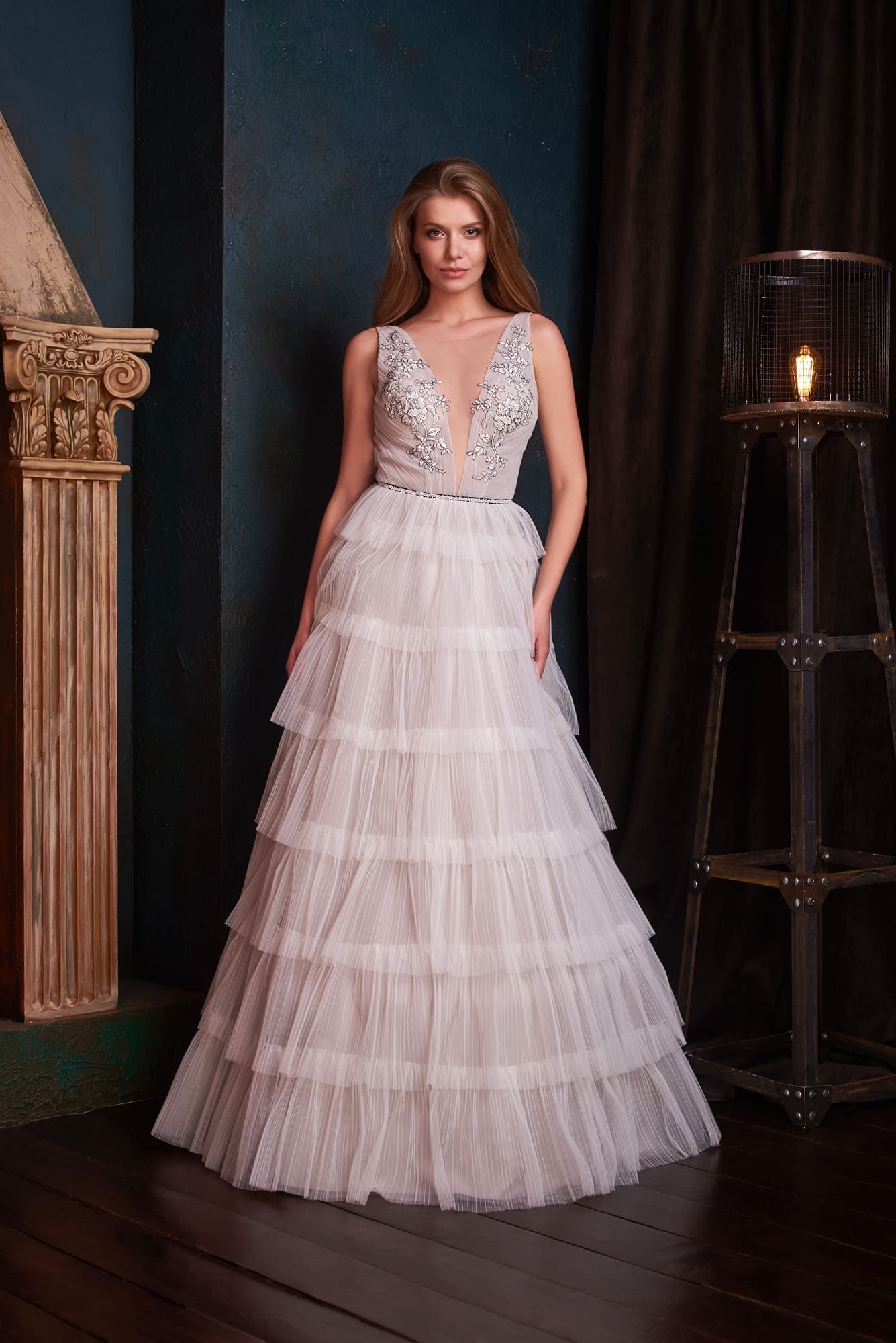 2020 Modest Beautiful A Line Evening Jewel Sleeveless Formal Dresses Lace Applique Floor Length Party Gown 0508