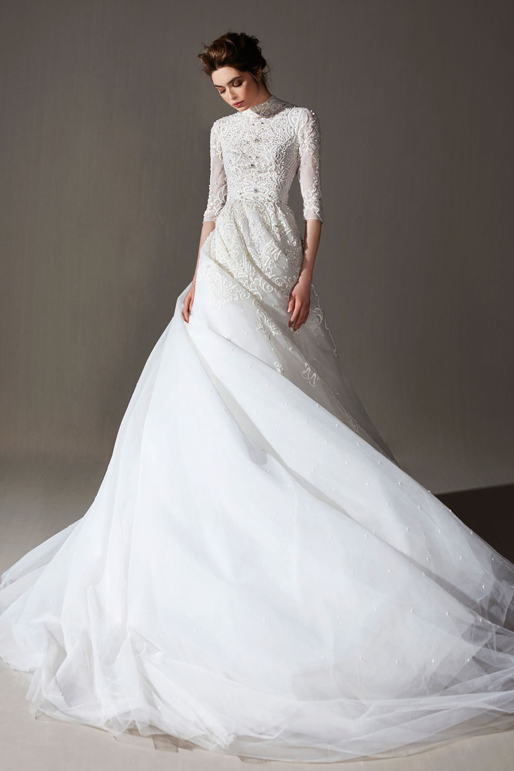 2020 Bohemian Bridal Dresses High Neck Appliqued Beaded Half Sleeves Wedding Dress Open Back Ruffle Sweep Train Custom Made Robes De Mariée