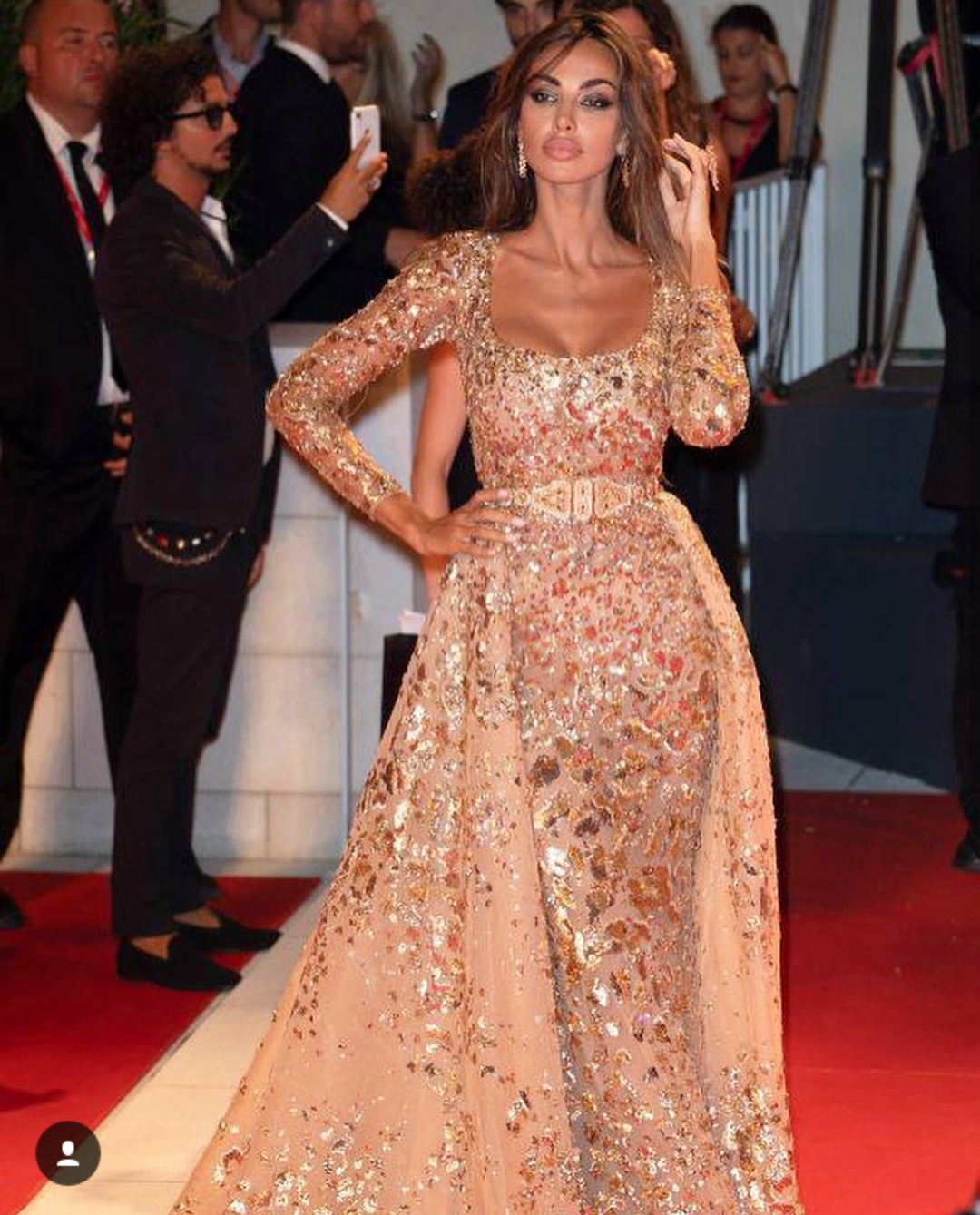 2020 Luxurious Gold Prom Dresses with Detachable Train Scoop Neck Long Sleeve Sequined Evening Gowns custom Made robes de soirée