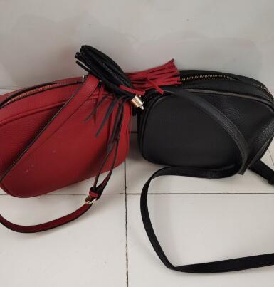SHIPPING Style High quality womens Fashion Women designer Leather Tassel Soho Bag Disco Shoulder Bag Purse handbags with Dust bag, Red
SHIPPING Style High quality womens Fashion Women designer Leather Tassel Soho Bag Disco Shoulder Bag Purse handbags with Dust bag, Red