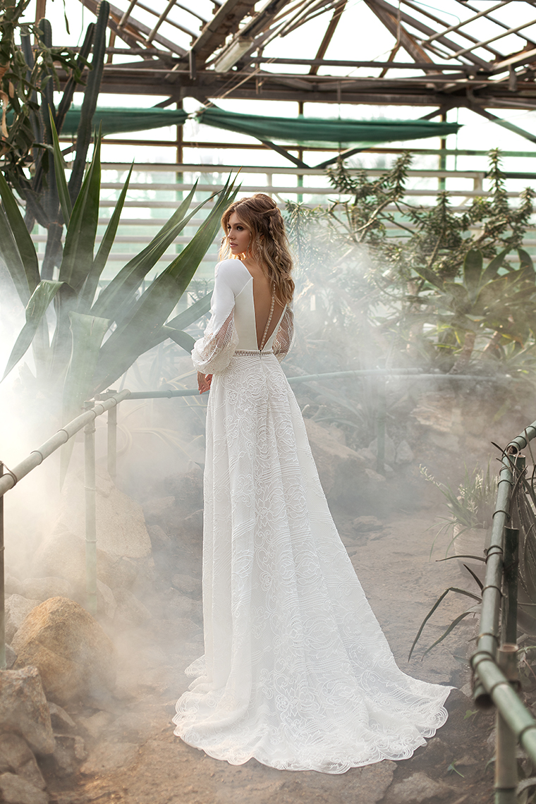Sleeves Stylish Long Lace Wedding Dresses Deep V Neck Backless Bridal Gowns A Line Sweep Train Robe De Marie