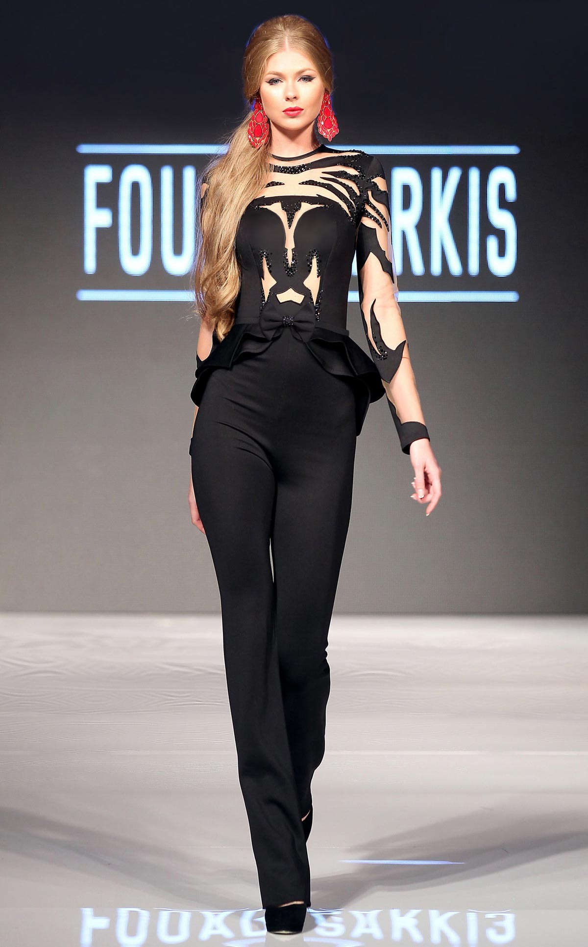 2019 Black Women Jumpsuit With Train Jewel Neck Lace Appliques Beads Evening Dresses Custom Made Prom Dress Long Sleeve Formal Party Gowns