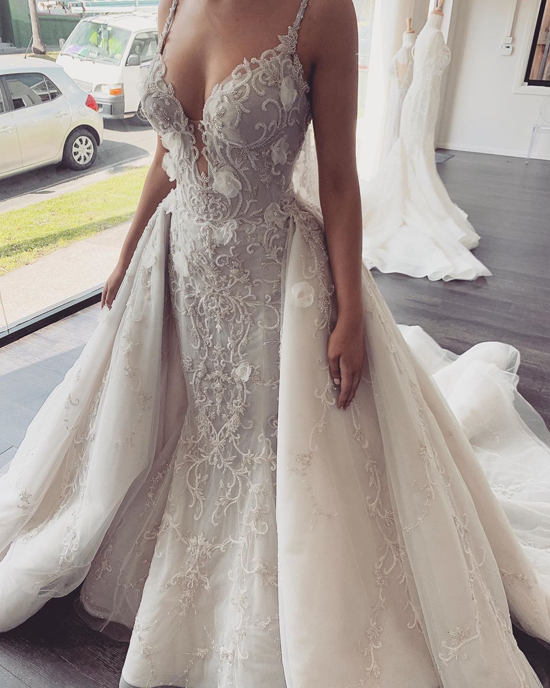 2020 Overskirt Wedding Dresses Sweep Train Lace 3D Floral Appliqued Beads Mermaid Wedding Dress Custom Made Bridal Gowns Robes De Mariée