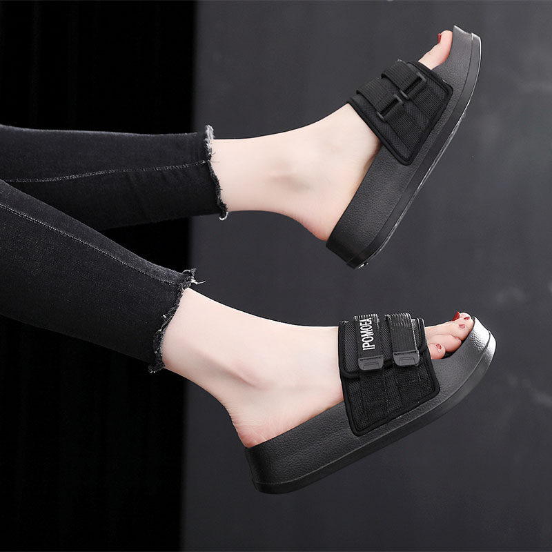 Women Summer Slippers Slide Sandals Beach Slides 4.5cm High Heels Flip Flops Thick Soled Women Men Couple Boys Summer Shoes, White
Women Summer Slippers Slide Sandals Beach Slides 4.5cm High Heels Flip Flops Thick Soled Women Men Couple Boys Summer Shoes, White