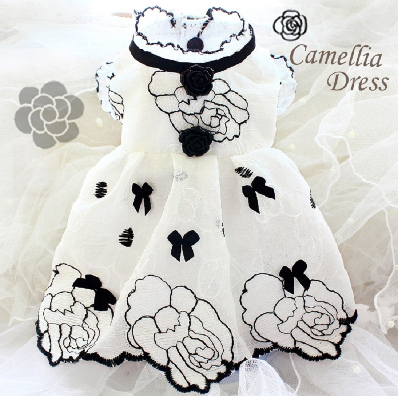 Free shipping handmade dog clothes C style classic black and white contrast color soft cotton camellia dog dresses pet cat
Free shipping handmade dog clothes C style classic black and white contrast color soft cotton camellia dog dresses pet cat