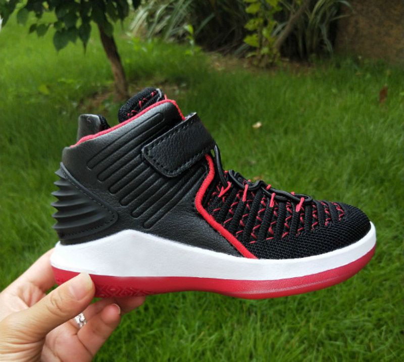 2020 Newest XXXII mid high 32 32S Knit weave outdoor Children basketball shoes boy girl young kid sport Running Sneaker size 28-35, Black
2020 Newest XXXII mid high 32 32S Knit weave outdoor Children basketball shoes boy girl young kid sport Running Sneaker size 28-35, Black