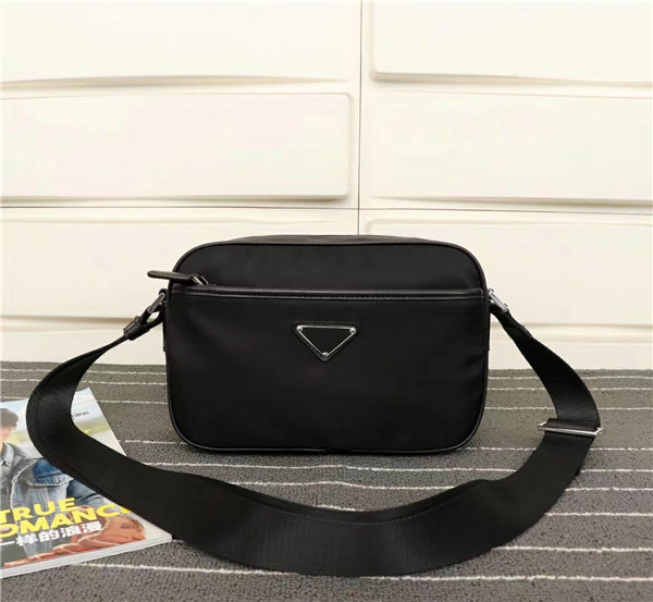 Global free shipping 048 size 23cm 16cm 7cm classic luxury bag canvas leather cowhide men's shoulder bag best quality handbag, Black
Global free shipping 048 size 23cm 16cm 7cm classic luxury bag canvas leather cowhide men's shoulder bag best quality handbag, Black