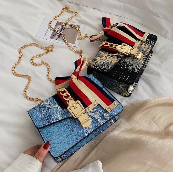 Factory wholesale women handbag sweet lovely bow womens messenger bags gold metal lock chain bag contrast serpentine leather handbags
Factory wholesale women handbag sweet lovely bow womens messenger bags gold metal lock chain bag contrast serpentine leather handbags