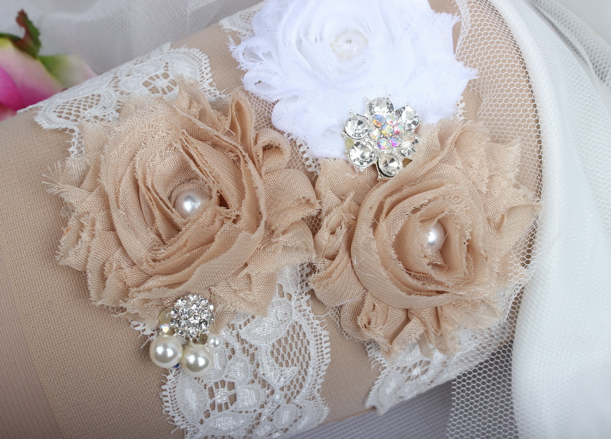 Bridal Garters Rhinestone Pearls Crystal Beads Champagne Flowers Lace For Bride's Wedding Garters Garters Plus Size Factory WholeSeller