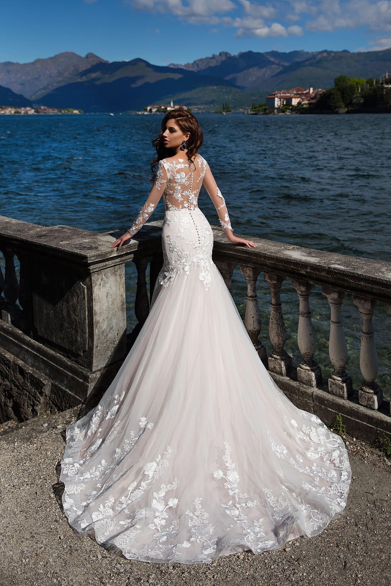 2019 Lussano Beach Mermaid Wedding Dresses Lace Applique Long Sleeve Sweep Train Bridal Gowns Plus Size Boho robe de mariée