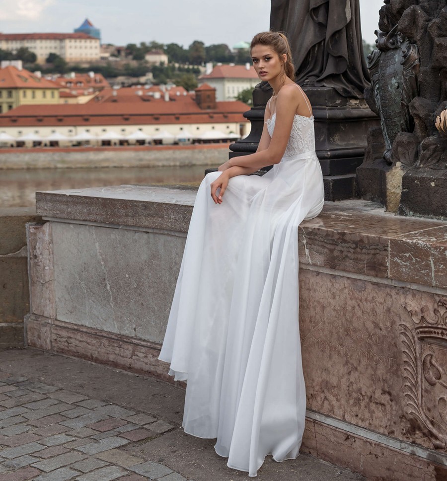 Line Cheap A Lace Beach Wedding Dresses Spaghetti Straps Neck Bohemian Bridal Gowns Tulle Sweep Train Robe De Marie