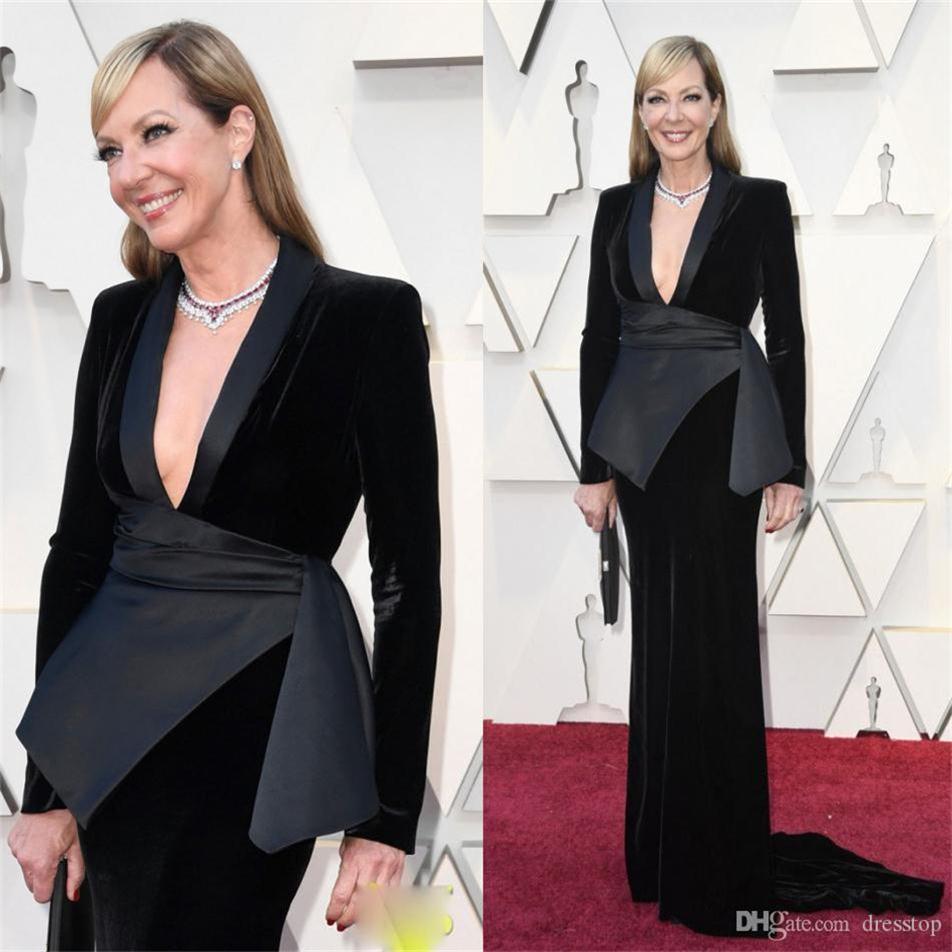 2020 Oscar Mermaid prom dresses Black Velvet Long Sleeves Formal Evening Gowns Plunging Neck Special Occasion Party Gowns Cheap