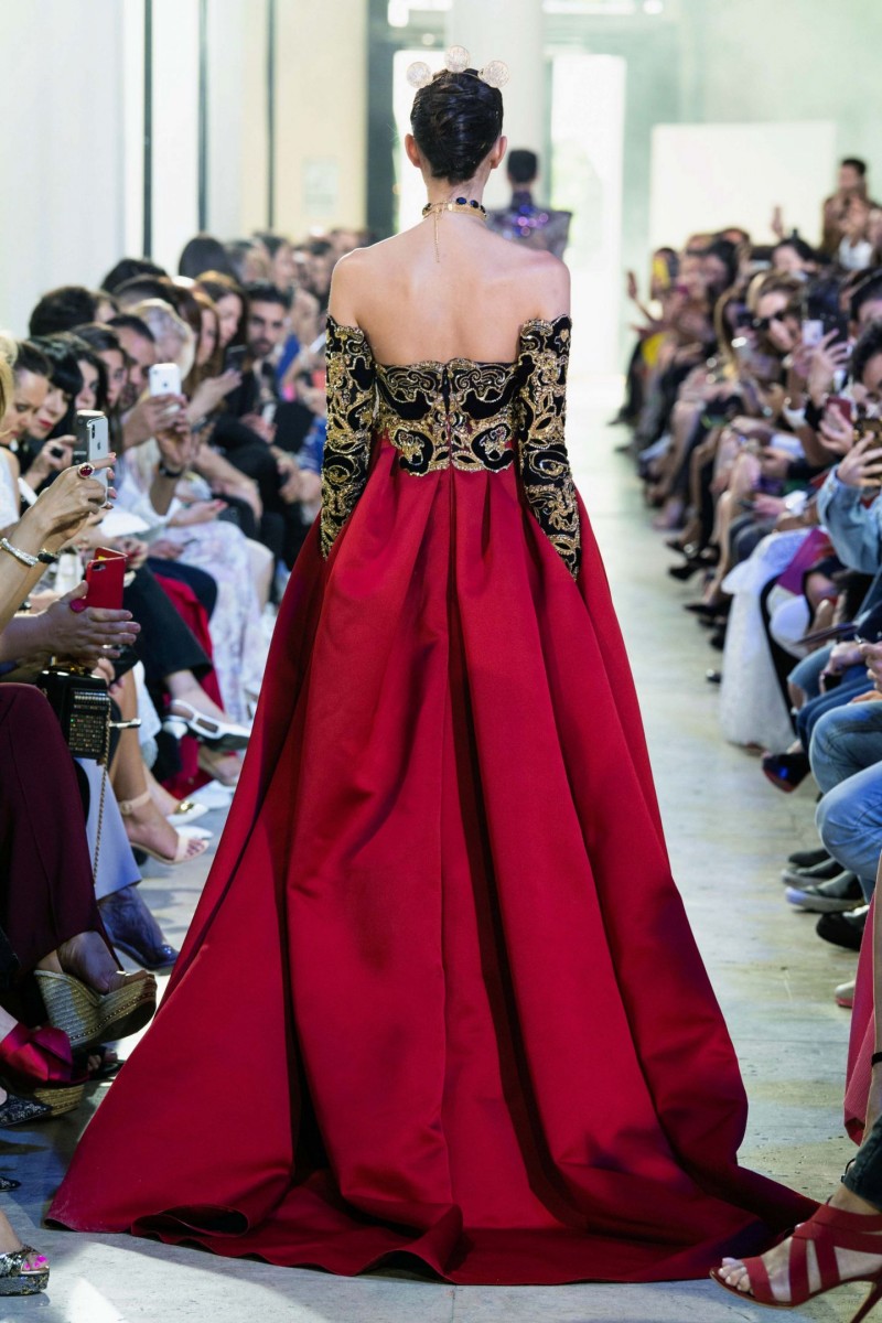 Unique Design Strapless Prom Dresses Formal Golden Appliqued Satin Evening Dresses Sweep Train Long Sleeves Party Dress